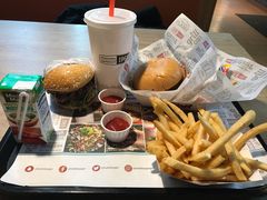 -The Habit Burger Grill 哈比特汉堡(复兴soho店)