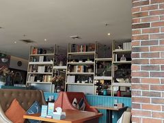 -豪客嘉族·麦尼顿西餐厅(乐福天下店)