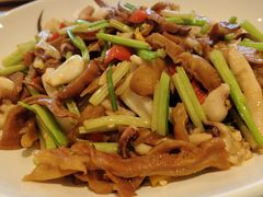 -赶海部落海鲜城(海阳路店)