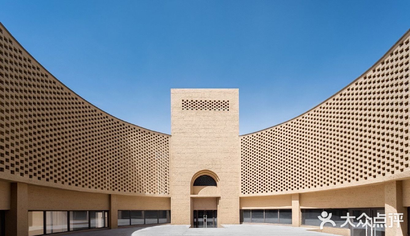 东驿敦煌酒店共64间客房艺术家工作室8套