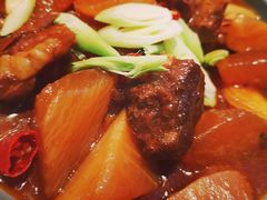 萝卜牛腩煲-鹿港小镇(金虹桥国际中心店)