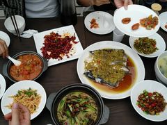 -几个木匠匠人厨房