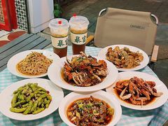 -捌贰虾蟹·江湖菜馆(江汉路店)