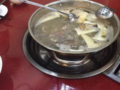-老石黑山羊毛驴肉火锅(金凯广场店)