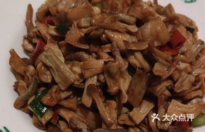 Stir-fried Pork with Long Beans and Lotus Root Cubes