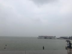 -巴陵广场