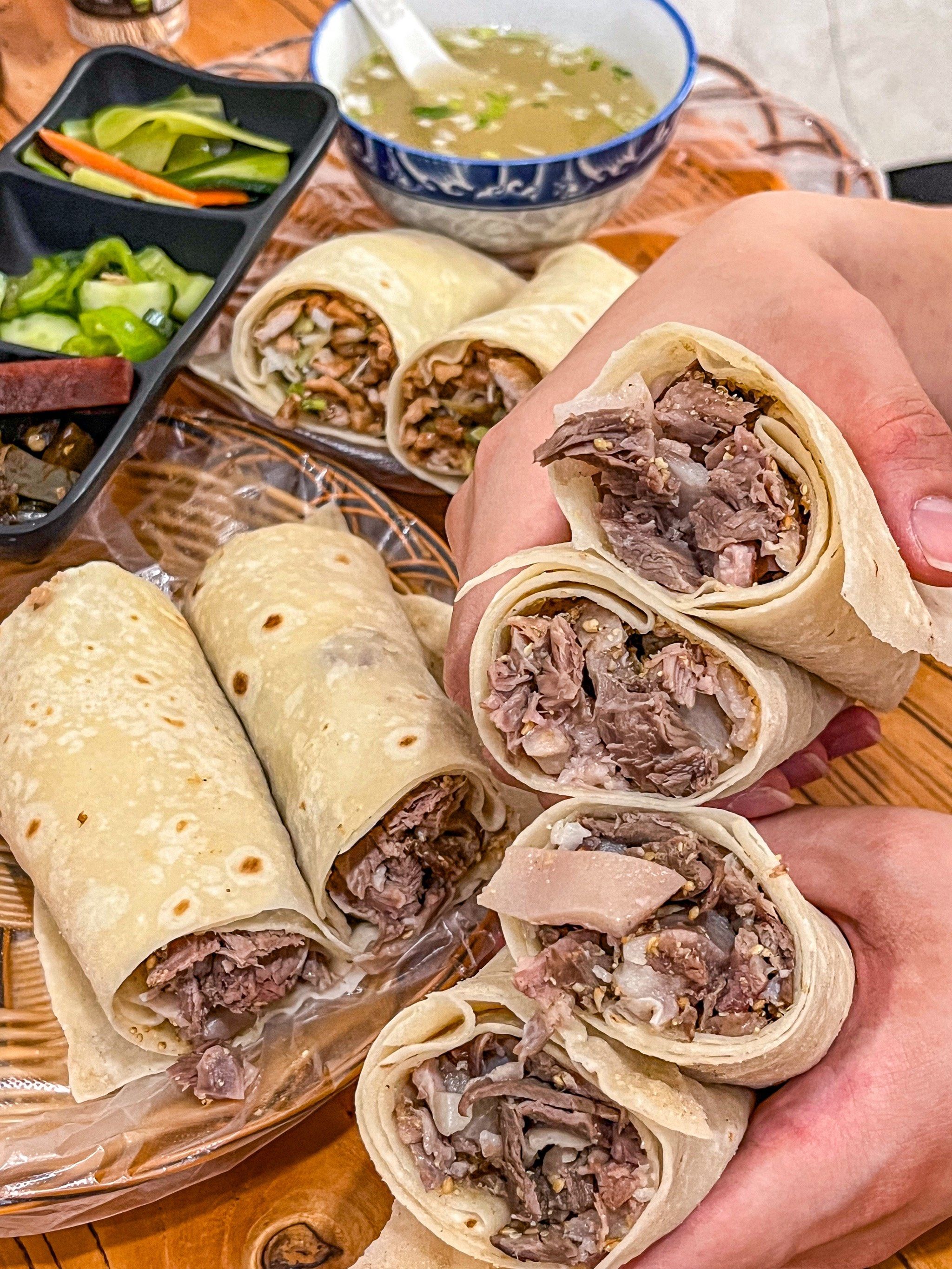 跟着潍坊本地人来吃的朝天锅!迷上了.