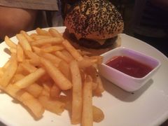 牛肉汉堡-Shanghai Brew House上海啤酒工坊(老外街店)
