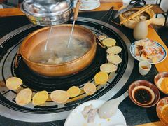 -阿山卓·野生菌火锅·纳西火塘烤肉