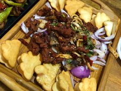 东镇烤三味-老东镇啤酒屋海鲜加工·蒸汽海鲜·海鲜烧烤(台东店)