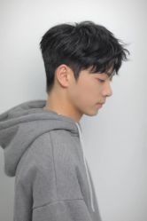 -一家只做男发烫染的店