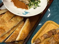 -乡村馕坑肉·烧烤·新疆菜·本地人更爱吃(阿勒泰首店)
