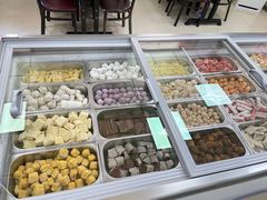-荣吉招牌自助骨头锅(顾乡店)