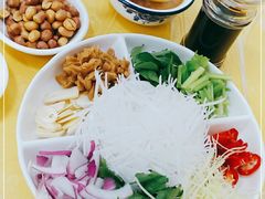 -官塘陈记鱼生·潮汕砂锅粥·牛肉火锅(潮枫路总店)