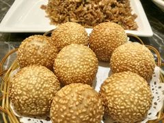 麻团和酱油炒饭-川人百味(金安中央大街店)