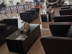 -凯迪拉克·上海百联沪通(汶水路店)