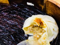 蟹黄汤包-四季美汤包(户部巷店)