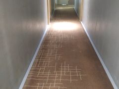 -卡罗酒店(东门晒布地铁站店)