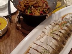 清蒸海鲜汁翘嘴大白鱼-花舍·新派粤菜·西餐·下午茶(亚运村·鸟巢店)
