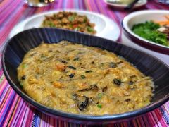 -香巴拉云南餐厅(华莱坞店)