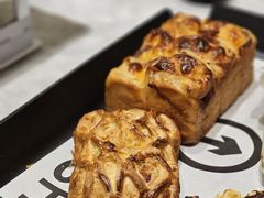 -HOT CRUSH趁热集合·现烤面包(环球港店)