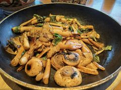 橄榄油煎三种菇-庆春朴门(前滩太古里店)