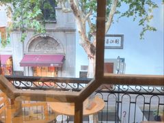 -猫的天空之城概念书店(杭州南宋御街店)