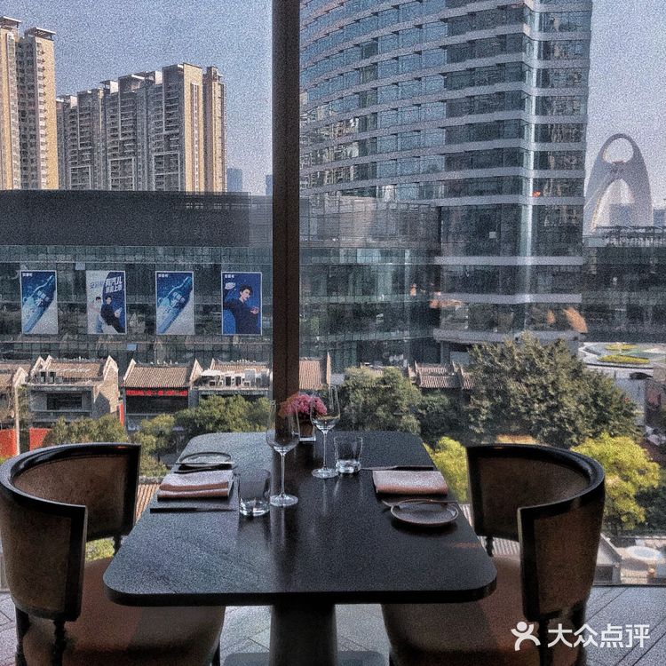 广州小蛮腰[爱心]塔景高空餐厅约会浪漫好去处 