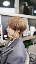 -变画·发型STUDIO