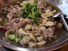 -大众跷脚牛肉馆·非遗传承单位(峨眉山店)