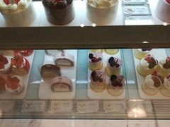-花花卷卷·鲜食蛋糕(静安久光百货店)