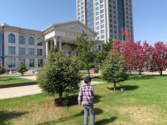 -乌兰湖畔草坪轻奢营地