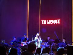 -TZ House音乐现场(来福士中心店)
