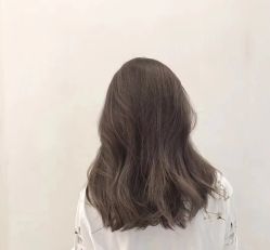 -变画·发型STUDIO