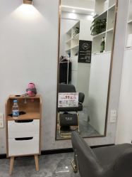 -V8潮牌·接发烫染连锁