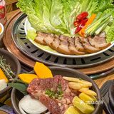 卧卧卧…吃个烤肉竟然烧起来了