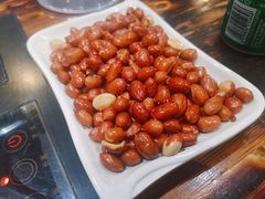 油炸花生米-我们家私房纸包鱼·烧烤