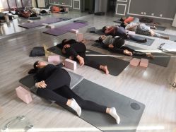 -后素孕产瑜伽·运动康复中心