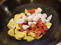 -粘豆包铁锅炖二部(温泉街店)