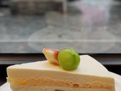 晴王葡萄无花果奶油蛋糕-black rainbow coffee