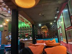 -香巴拉云南餐厅(华莱坞店)