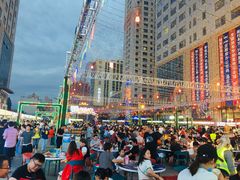 环境：人爆多！-五一星光夜市(SOHO新天地店)