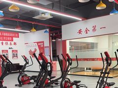 -巅峰减重高端减肥训练营(惠州店)