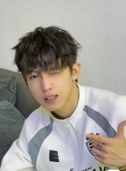 -韩国丽安形象设计