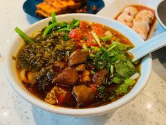 油鸡㙡凉米线-半山腰·云南菜(侨福芳草地店)
