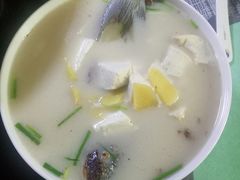 -鲸育宝宝月嫂(徐汇店)