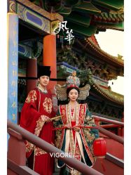 -雪中彩影婚纱摄影·微光艺术中心