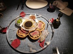 惠灵顿牛排-弦月窗LUNETTE BY AMANDA(复兴路店)