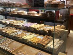 面包甜点陈列柜-百饼园(元洪城店)