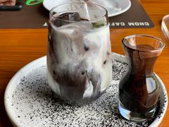 -Chom Cafe and Restaurant